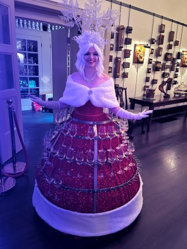 AprilChristmasChampagneFull